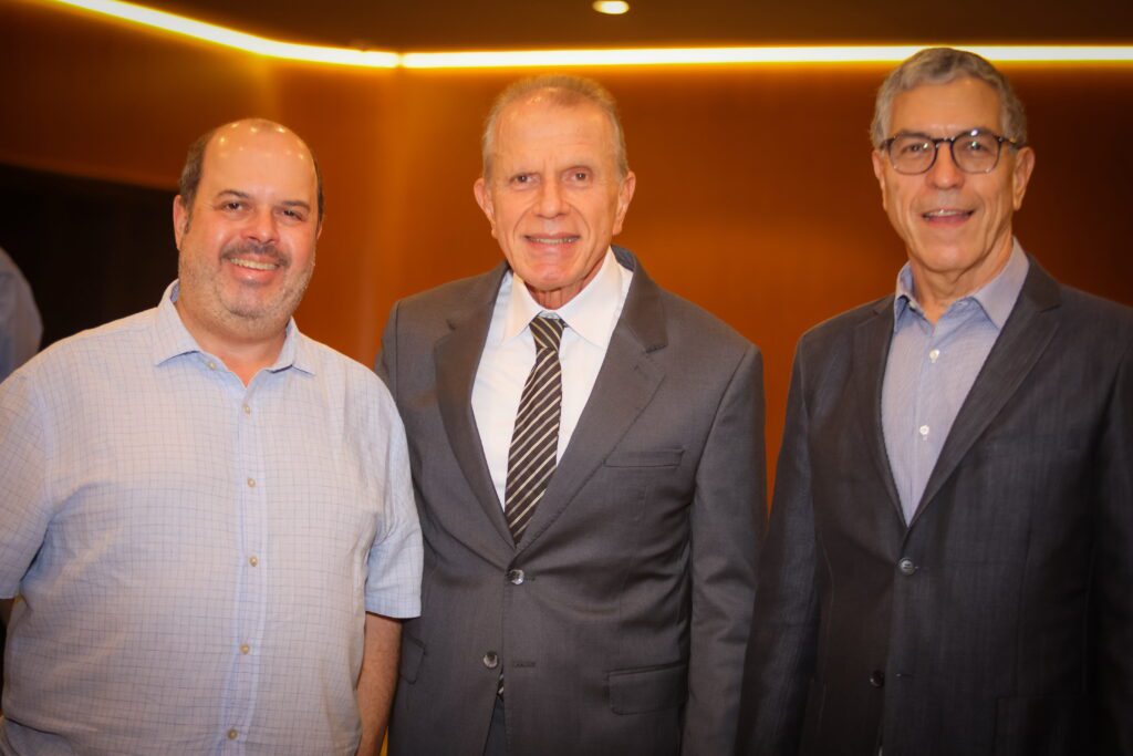 O arquiteto Fernando Rivaben recebe título de cidadão ribeirão-pretano | Crédito: Rafael Cautella